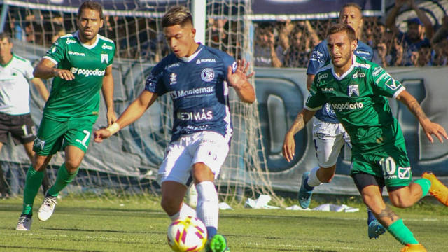 FOTO: Independiente Rivadavia no pudo con Ferro en Mendoza