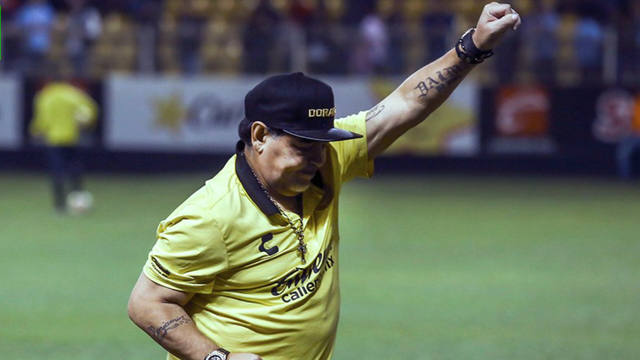 FOTO: Maradona seguirá siendo el entrenador de Dorados