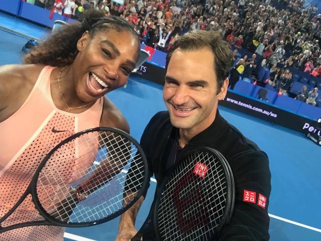 FOTO: Federer venció a Serena Williams en un duelo memorable