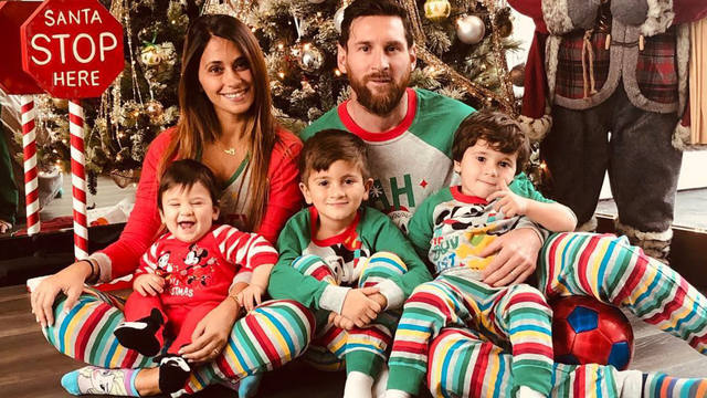 FOTO: Messi y familia recibieron la Navidad con una foto especial