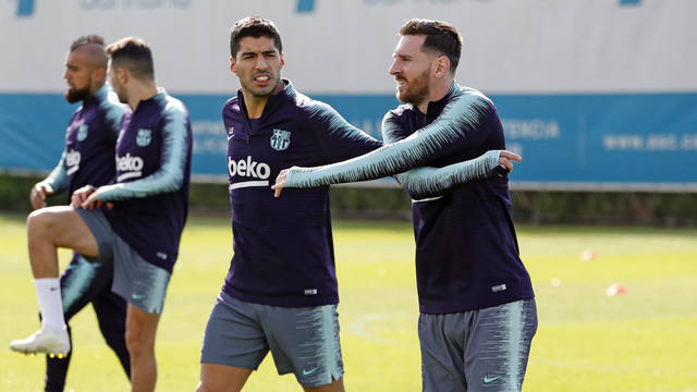 Messi viajará a Milán pese a no tener el alta médica