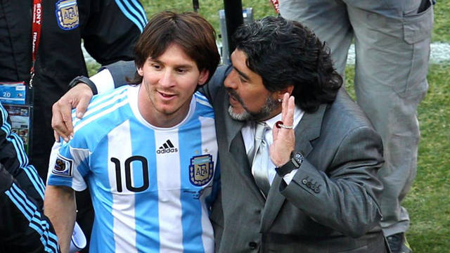 FOTO: Maradona olvidó las críticas: 