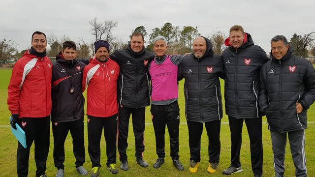 Paulo Dybala visitó Instituto.