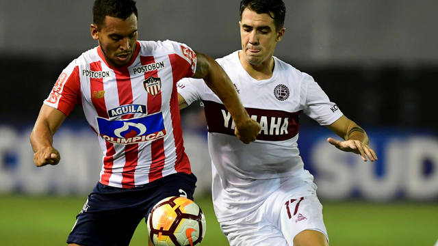 Lanús no pudo en los penales con Junior y quedó eliminado