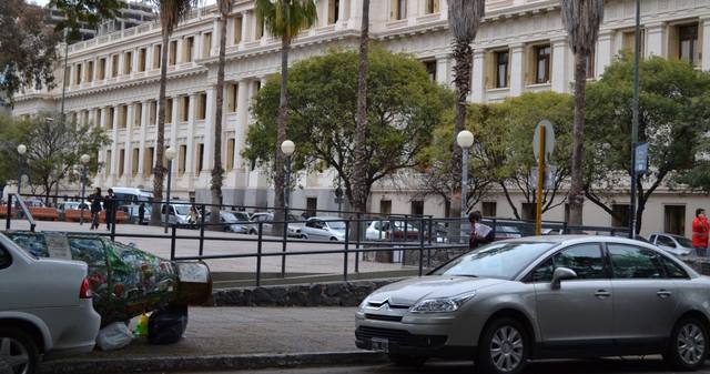 FOTO: Los servicios este jueves en Córdoba: cobran estacionamiento