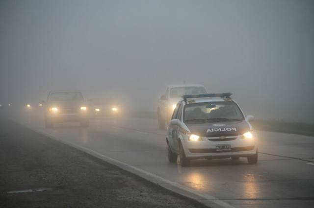 FOTO: Baja visibilidad: ¿En qué se diferencian niebla y neblina?