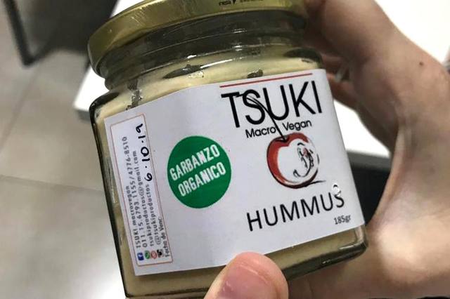 Quedaron en terapia intensiva tras comer hummus envasado
