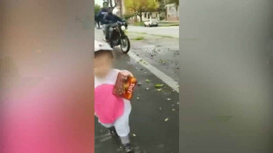 AUDIO: Video: una niña quedó en medio de un robo en Tucumán