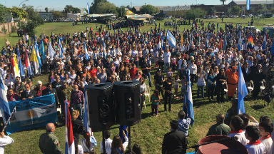 Uno de los homenajes centrales se realizó en Oliva