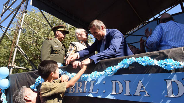 Con distintos actos en Córdoba, homenajearon a los héroes