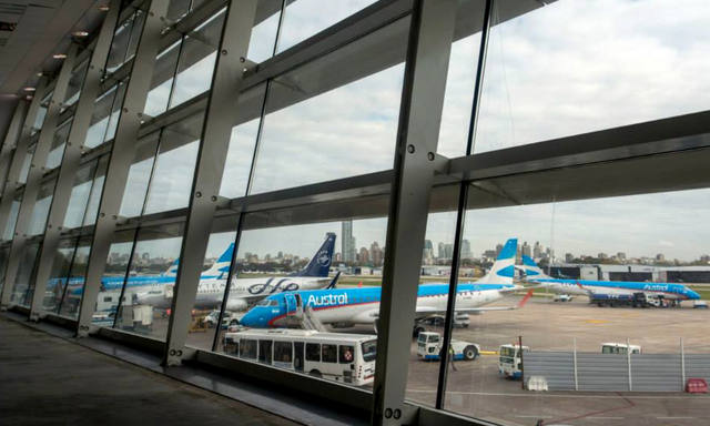 FOTO: Aeroparque sólo operará vuelos de cabotaje y a Uruguay