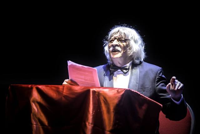 25.000 personas en el deslumbrante show de Les Luthiers