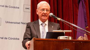 Hay que proponer una ley para enfermedades catastróficas