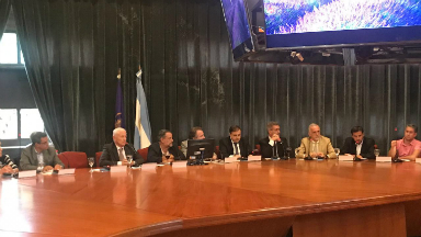 Juri encabezó el foro sobre el financiamiento de la salud