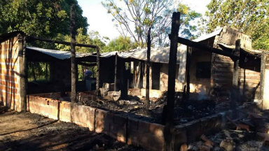 AUDIO: Murieron una mujer y sus cinco hijos al incendiarse su casa