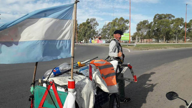 Caminó desde Tierra del Fuego a Colombia y va hacia Alaska