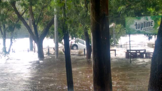 Impresionantes imágenes de la crecida en Mina Clavero