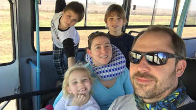 AUDIO: Diego y Cecilia Percivaldi, de viaje con su familia