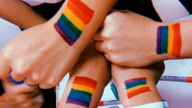 AUDIO: Denuncian a colegio por discriminación contra un alumno gay