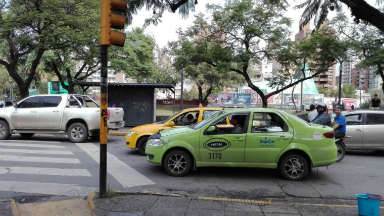 AUDIO: Taxis y remises tendrán un nuevo marco regulatorio