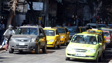 AUDIO: Se aprobó un nuevo marco regulatorio para taxis y remises