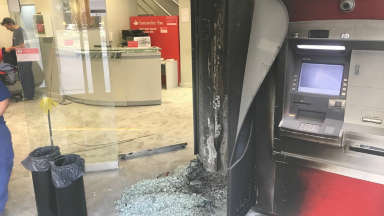 Interviene la Brigrada Antiterrorista.