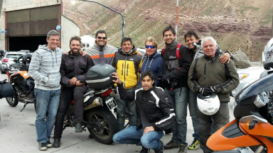 AUDIO: Cruzan a Chile en moto por la lucha contra el cáncer