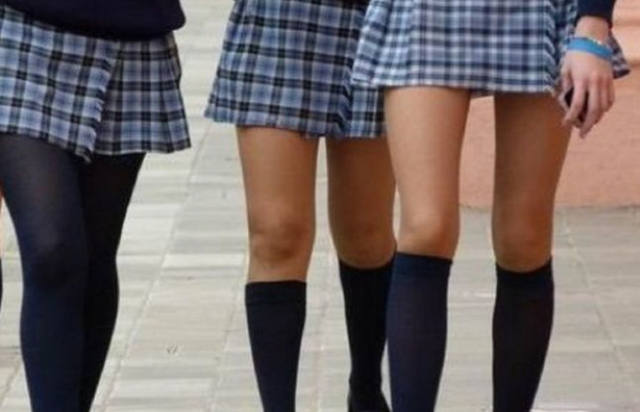 Una escuela católica quiere prohibir el uso de polleras