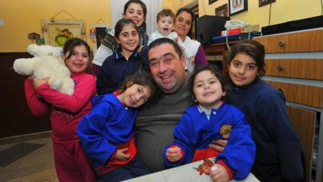 El pollero visitado por Macri le pidió 