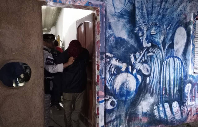 FOTO: Achiras: hacían un ritual con ayahuasca y fueron detenidos