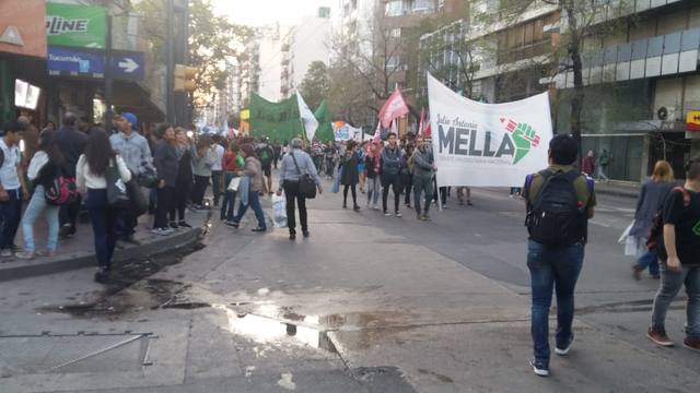 FOTO: La Marcha de los Lápices generó caos vehicular en Córdoba