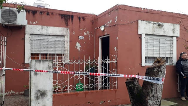 Mató a su madre y a la pareja con un bate de béisbol