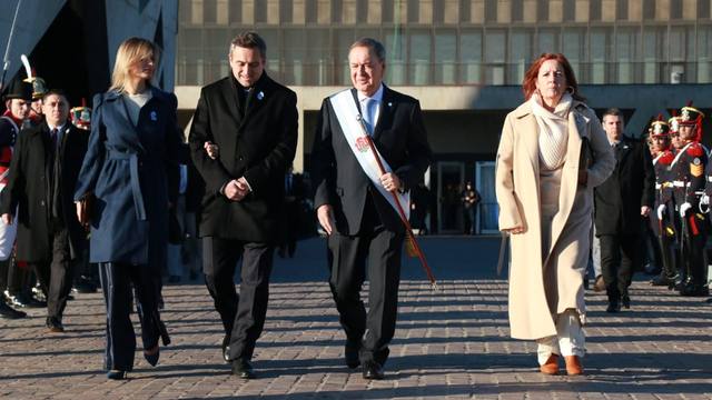 Más de 45 mil personas en el desfile patrio de Córdoba