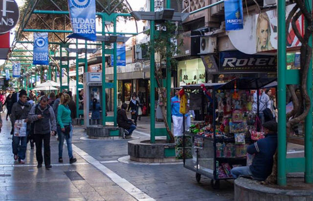 Cómo funcionará el comercio el 6 y 9 de julio en Córdoba