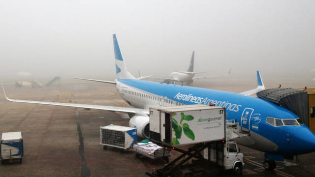 Cancelan vuelos en Ezeiza y Aeroparque por niebla