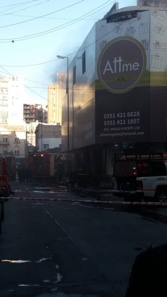 Se registró un incendio en pleno centro de Córdoba