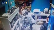 Video: delincuentes asaltaron un restorán en plena cena