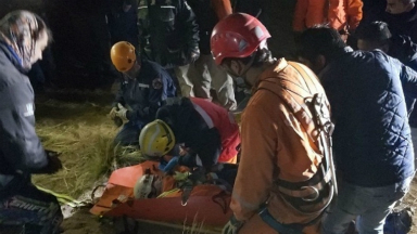 AUDIO: Rescatan a turista cordobés que cayó en una mina