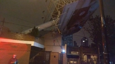 Un cartel destruyó cuatro casas en 3 de Febrero