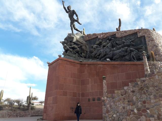 Artesanías y personajes de la pintoresca Humahuaca