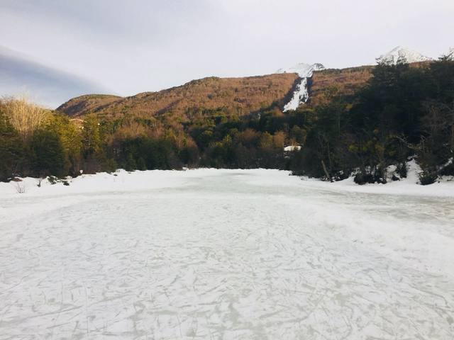 FOTO: Laguna del Diablo, un espejo de agua congelado en Ushuaia