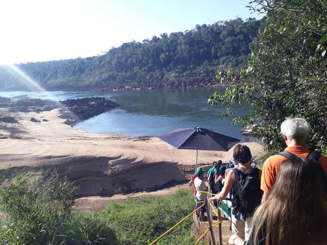 Selva, río y cataratas: un paseo todo terreno en Iguazú