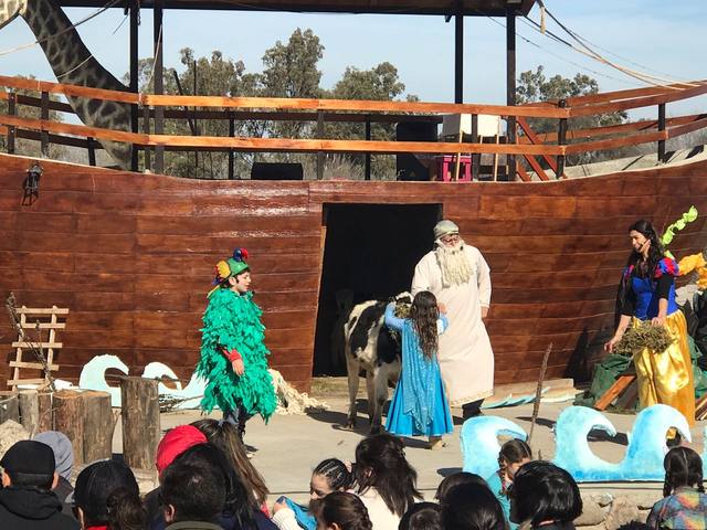 En familia, le dan vida a