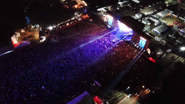 FOTO: 60 mil personas vibraron en la primera noche de Cosquín Rock
