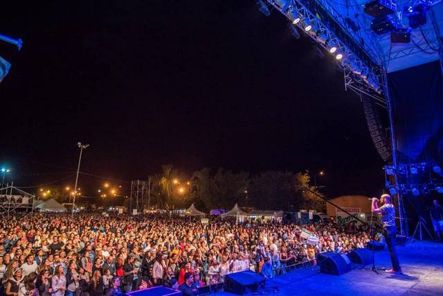 Abel Pintos conquistó Alta Gracia ante 30 mil personas