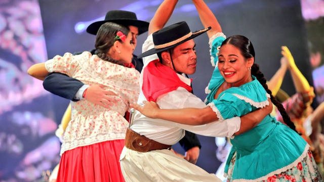 Baile en la Fiesta Nacional del Chamamé