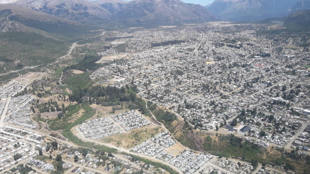 Marcela Psonkevich realizó un paseo aéreo por Bariloche.
