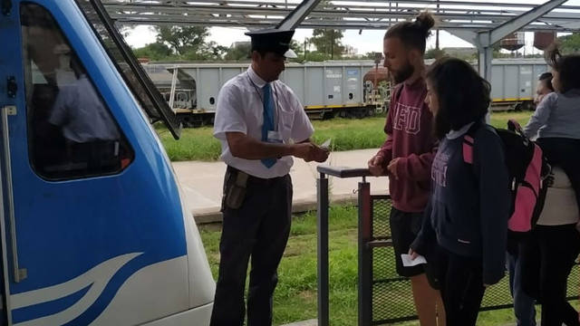 Conocé cómo es por dentro el histórico Tren de las Sierras