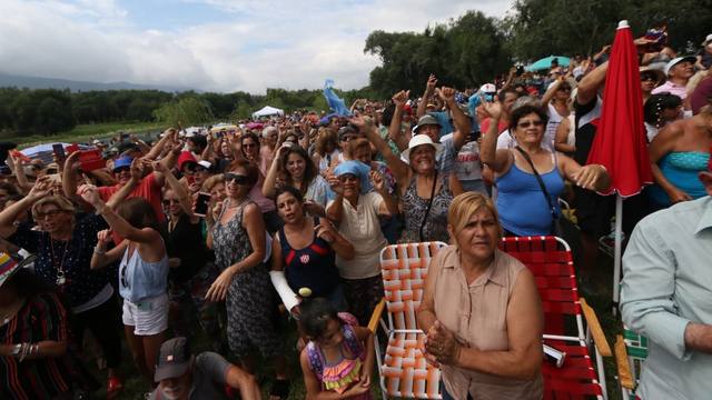 FOTO: Una multitud bailó y cantó en la Peñita del Río Cosquín