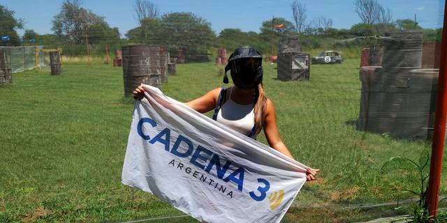 El Paintball desafía las habilidades en equipo en Carlos Paz